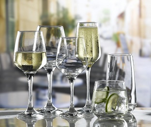 Glassware & Drinking Glasses Glassware & Drinking Glasses